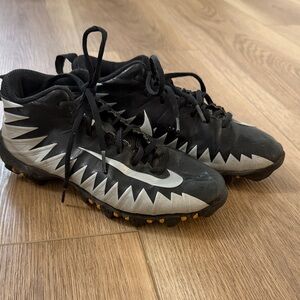 Nike Alpha Menace Shark Youth Football Cleats Size 4